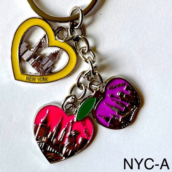 🦚2/$20🦚New York City charm keychain key holder charms. - Picture 4 of 7